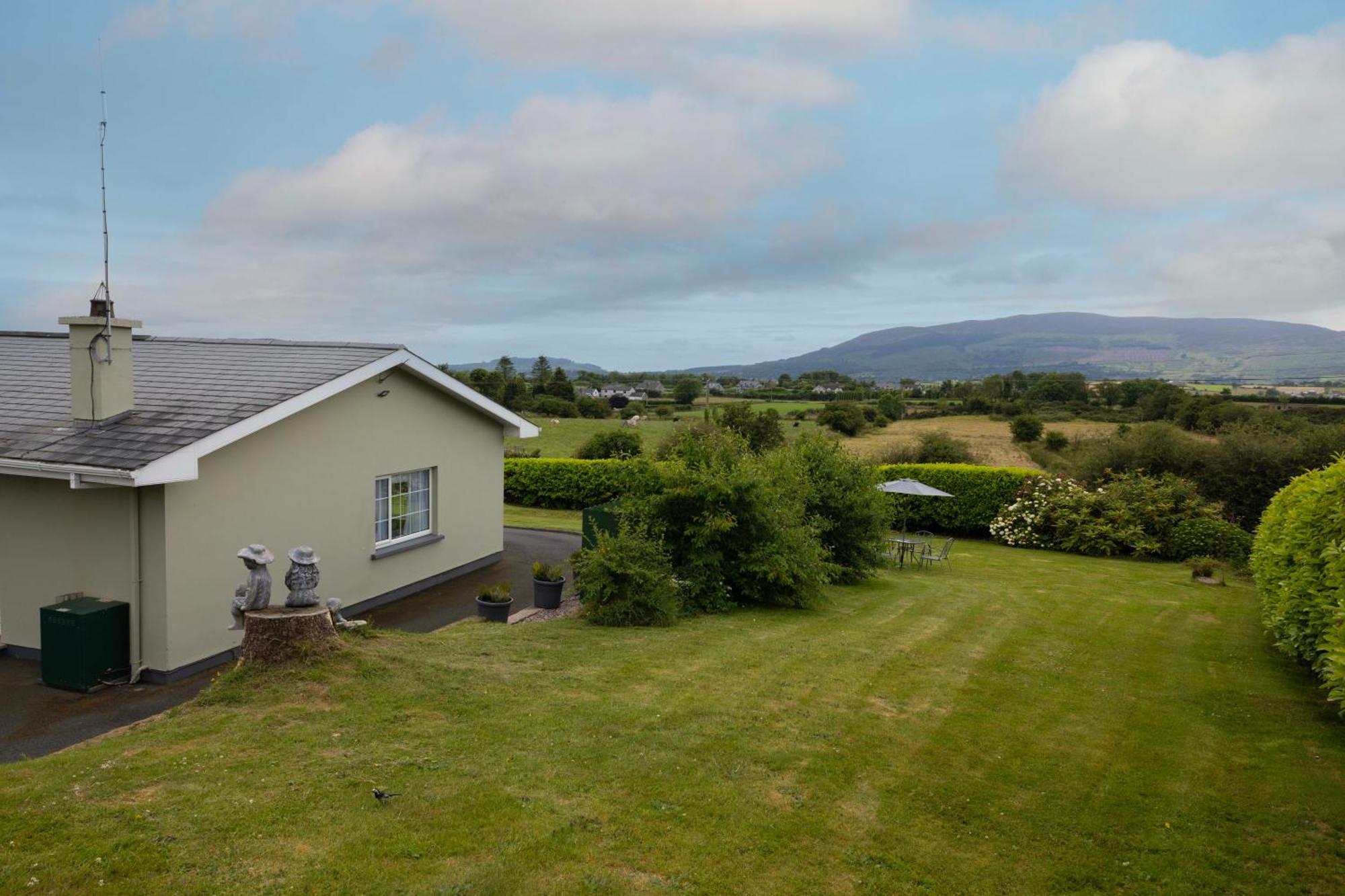 Apartamento Mountain Nest At The Foot Of Slieve Gullion Cloghoge Exterior foto